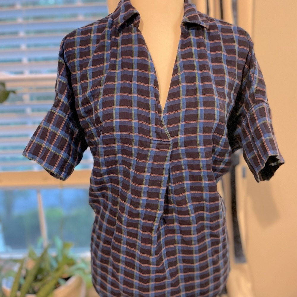 Cute plaid top great for fall
